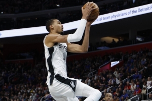 文班亚马:我很相信马刺医疗团队 我的目标是持续保持高上场时间 配图