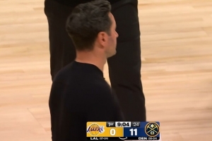 先声夺人！约基奇上篮得手&穆雷连得6分 掘金开局11-0领先湖人 配图