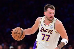 东契奇常规赛前500场合计得到14491分 历史第二多&仅次于乔丹 配图