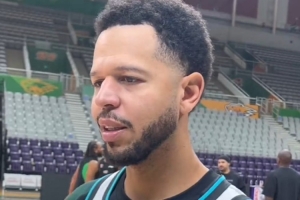 辽篮新援哈维：队友们非常友好  希望我可以帮助到球队 配图