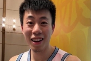 看儿时照片认人！张镇麟认出赵睿杜锋等人 没认出沈梓捷、杨鸣等 配图