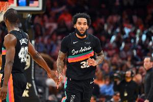 尚帕尼：我们拥有联盟最好的球迷 没有他们 我们赢不了比赛 配图