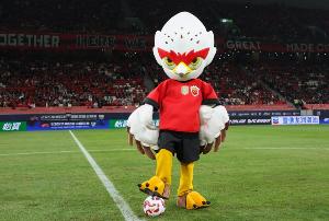 在中超赛季揭幕战中,上海海港胜率最高场均进球最多 配图