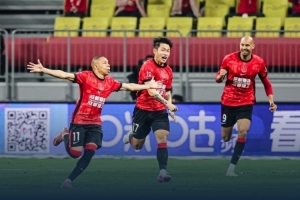 津媒:蓉城5-1大胜新鹏城这场揭幕战看点十足,为新赛季开了好头 配图