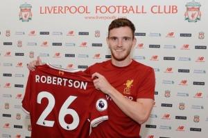 900万欧用9年!2017年罗伯逊加盟利物浦,当时其身价仅为700万 配图