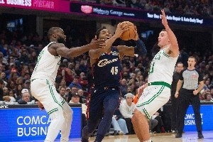 骑媒:季后赛最大对手并非活塞&尼克斯 绿军优势正好对上骑士弱点 配图