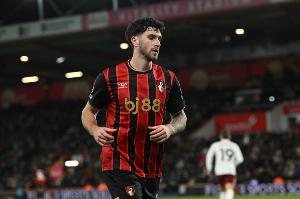 罗马诺：尤文在关注塞内西，他们引入施拉格的事情则无新进展 配图