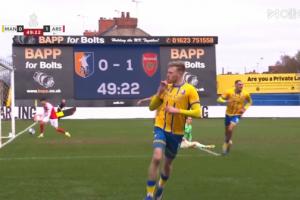 16岁萨尔蒙回传失误,阿森纳第50分钟1-1遭英甲曼斯菲尔德扳平 配图