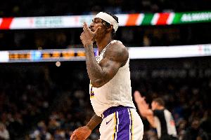 能量小子！范德比尔特狂抢7篮板&其中2个前板 2中0另得1助1断 配图