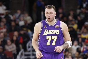 得分王！东契奇本赛季第10次单场40+ 超越爱德华兹独居联盟第一 配图