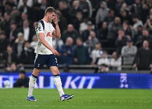 镜报:若热刺降级,曼联可能关注麦迪逊库卢,利物浦可能追范德芬 配图