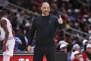 火箭限制对手得分低于100分时11战全胜 低于105分时20胜1负 配图