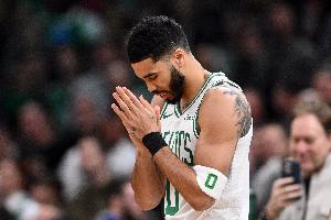 塔图姆：我昨天向球队表达我的感激之情 感谢他们每天都在激励我 配图