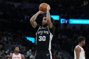 淘宝之神!马刺将落选秀培养成神射手 围绕文班建队他是必备拼图 配图