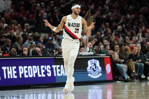 先发制人！卡马拉打满首节6中4拿到14分4板3断 正负值+7 配图