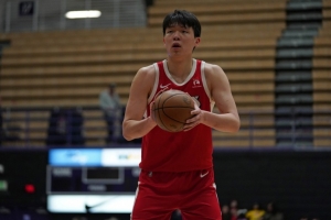 解说:比赛强度不高时杨瀚森能施展进攻才华 正赛是最后一道难关 配图