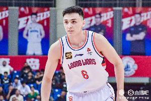 效率可以!于米提11分钟5中3拿到8分 三分3中2 配图