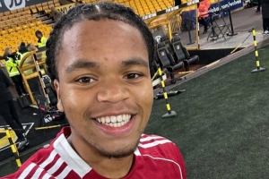 3过人成功1关键传球！恩古莫哈当选利物浦3-1狼队一役全场最佳 配图