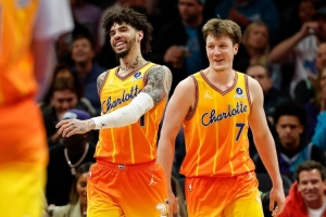 马丁：若克尼佩尔是大当家他无法场均27分 离开勇士的普尔是例子 配图