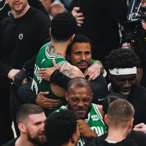 马祖拉:塔图姆完全健康也曾六连铁 我不担心 我欣赏的是他的态度 配图