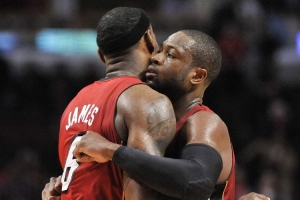 韦德：当你太过伟大时人们就会挑刺 勒布朗就属于这种人 配图