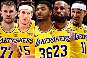 昨天东詹里+斯玛特+海斯同场21分钟 进攻效率122.9 净效率+20.7 配图