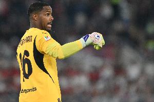 前米兰门将：索默很出色，但非要选一个我会选择迈尼昂 配图