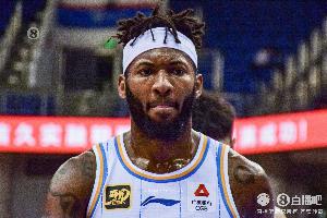 媒体人：外援政策调整实际是给外援涨工资 也限制了球队频繁换人 配图