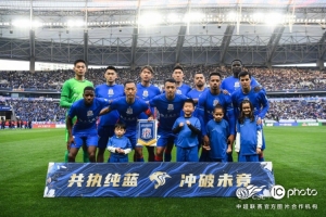 中超联赛第1轮 上海申花主场5-3大连英博海发取得赛季开门红 配图