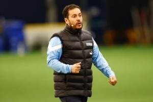 TA：曼联挖角曼城主管达伦·休斯，担任学院足球发展与方法论主管 配图