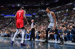 西部第二VS西部第三!ESPN预测明日胜率:马刺61.2% 火箭38.8% 配图