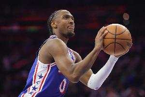 亏大发了！76人不敌老鹰排名连掉2位下滑至第8 马克西还压哨伤退 配图