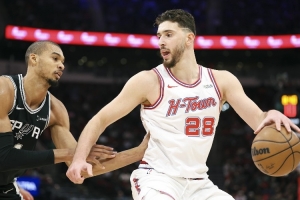 NBA彩经：绿军力擒骑士 湖人难胜尼克斯 马刺轻取火箭 配图