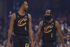 莫布里：我从小就在看哈登打球 所以我了解他的一些比赛习惯 配图