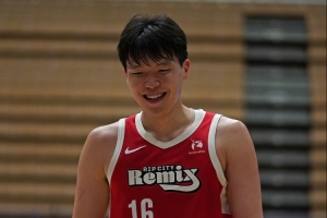 媒体人：杨瀚森优异发挥时 黑子找不到喷点就说G联赛水平低 配图