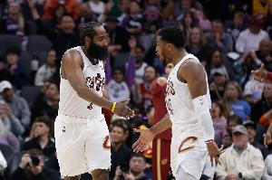 登球大战双探花！ESPN预测明日胜率：骑士57% 凯尔特人43% 配图