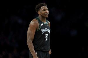 第二节到底出了什么问题?爱德华兹:我有个答案 但不能告诉你 配图