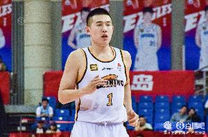 当常规赛打了!付豪13中11拿到25分5板 三分4中2 配图