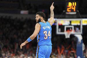 肯威：亚历山大总是想在关键时刻要球 他一直都是这样的人 配图