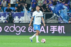 青岛西海岸老将王鹏伤愈复出,去年8月曾因车祸头部骨折长期休战 配图