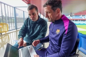 贝莱蒂：亚马尔才18岁夺金球奖还有时间 应理解德罗加盟巴黎决定 配图