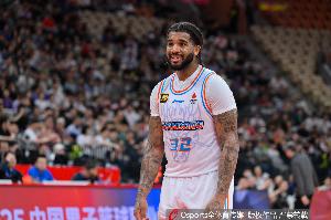 精彩进球不断!克里斯17中12拿下24分7板4助4断 配图