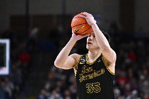 王俊杰12分4板助旧金山大学打进WCC赛区8强 冠军将直通疯狂三月！ 配图