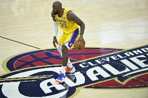 沃尔：我认为詹姆斯下赛季将重返克利夫兰 在那里结束生涯 配图