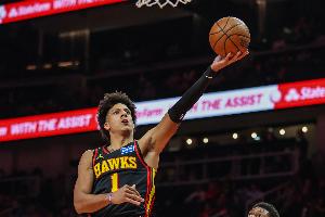 拿捏！杰伦·约翰逊本赛季面对76人 场均30.0分11.0板7.8助1.8断 配图