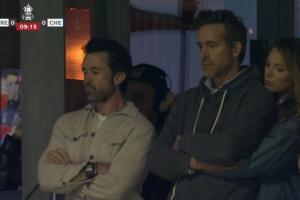 国际巨星!雷克瑟姆老板“死侍”瑞安·雷诺兹,现场观战vs切尔西 配图