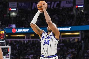 风云突变！魔术轰出19-2进攻高潮 反超森林狼10分结束上半场 配图