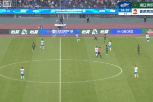 博主：与西海岸比赛中受伤的高迪赛后嘴唇缝了9针，好在问题不大 配图