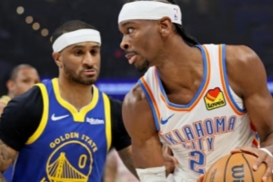 勇士如何防亚历山大；莱纳德的胸与肩 配图