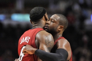 夸梅:韦德亲口说自己督促詹姆斯 但没人敢说自己督促乔丹&科比 配图